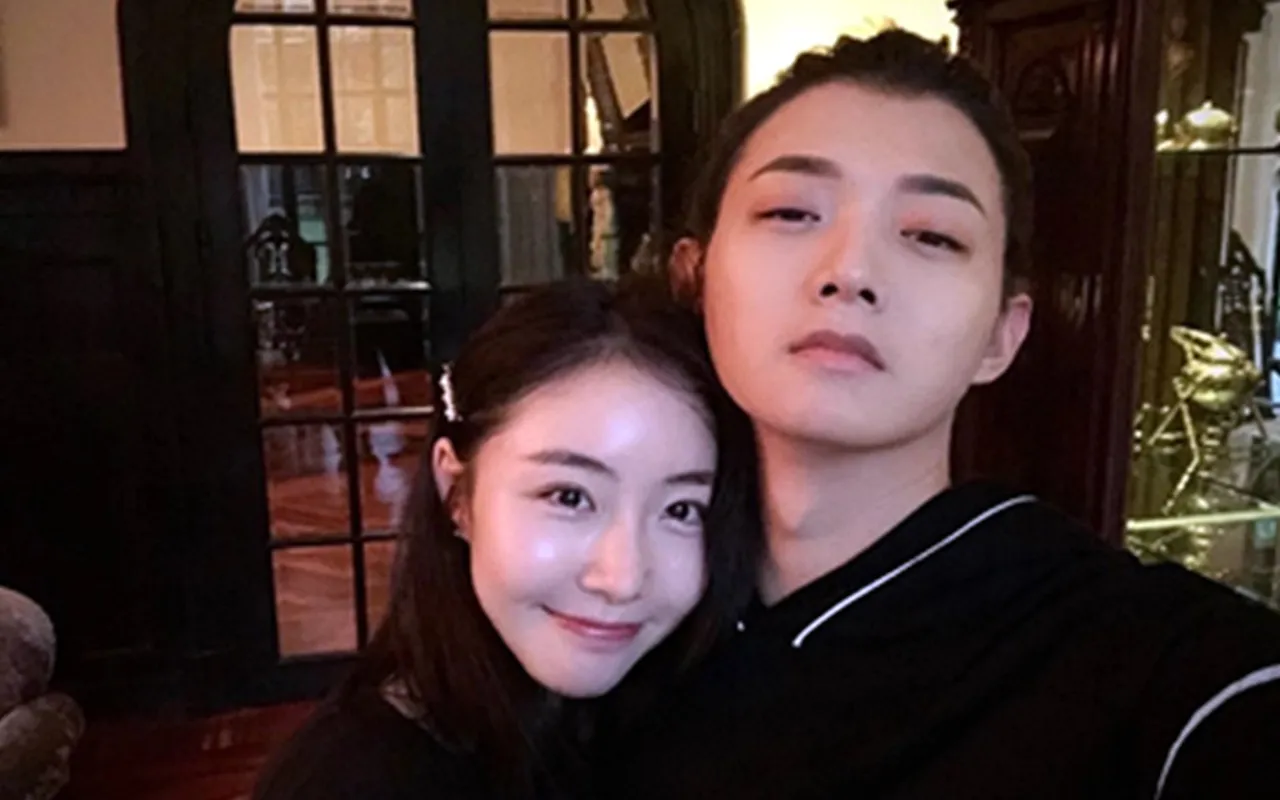 霍尊事件中的女友黑和网军暴力